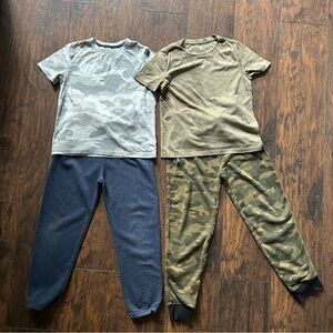 Old Navy Boys Play Lot